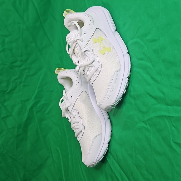 Under Armour W Charged Assert 10 Sneakers - Picture 1 of 7